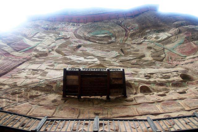 수렴동 납초사 절벽의 부조 대불. ⓒ최종명