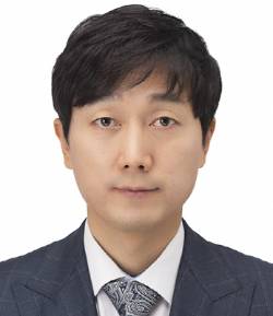 장윤환 엄바름국어학원 고3대표 강사/사진제공=엄바름국어학원