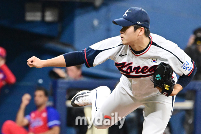 2024 세계야구소프트볼연맹(WBSC) 프리미어12 대표팀 박영현./마이데일리