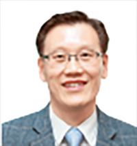 최인한 시사일본연구소 소장- 일본 전문 저널리스트,  전 일본 유통과학대학  객원교수, ‘일본에 대한  새로운 생각’ 저자