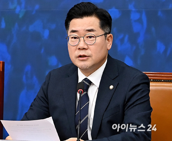 박찬대 더불어민주당 원내대표가 18일 오전 서울 여의도 국회에서 열린 최고위원회의에서 발언하고 있다. [사진=곽영래 기자]