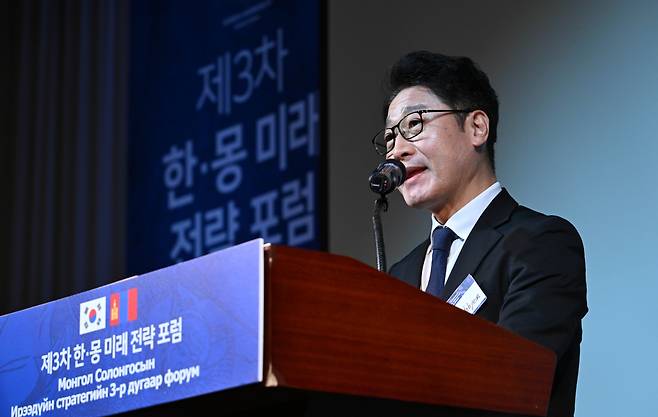 Lee Ho-hyeon, director general for energy innovation policy at Korea’s Ministry of Trade, Industry, and Energy, emphasized the potential of Korea-Mongolia collaboration in renewable energy and critical mineral development. (Im Se-jun/The Korea Herald)