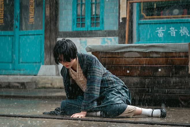 Still from ″Jeongnyeon: The Star Is Born″ [TVN]
