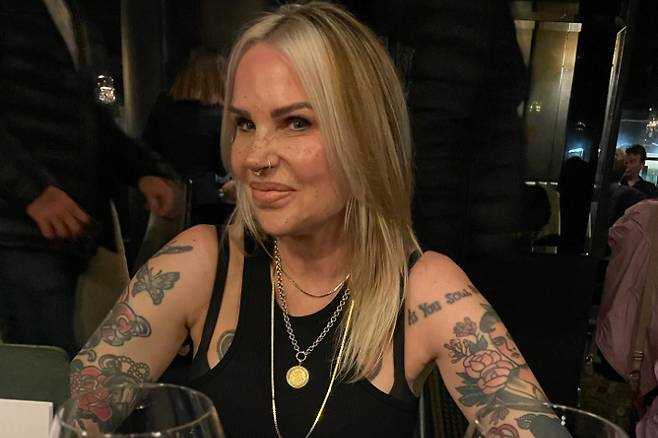 라라 그리피스. 'Lara Thompson The Painted lady - Semi permanent makeup' 페이스북 캡처