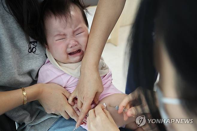 독감 예방 접종 받는 아기 [연합뉴스 자료사진. 재판매 및 DB 금지]