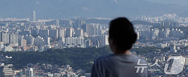 서울 중구 남산에서 바라본 아파트 단지의 모습. 2024.10.9/뉴스1 ⓒ News1 김진환 기자