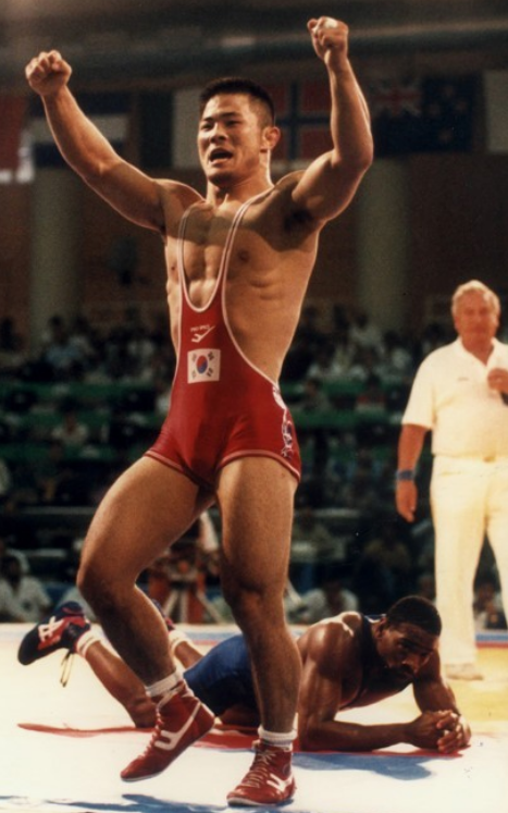 1992년 바르셀로나 올림픽 레슬링 자유형 74kg급서 금메달을 획득한 박장순.