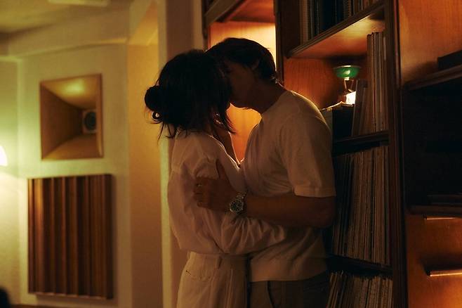 ‘히든페이스’ 속 박지현(왼쪽)과 송승헌.