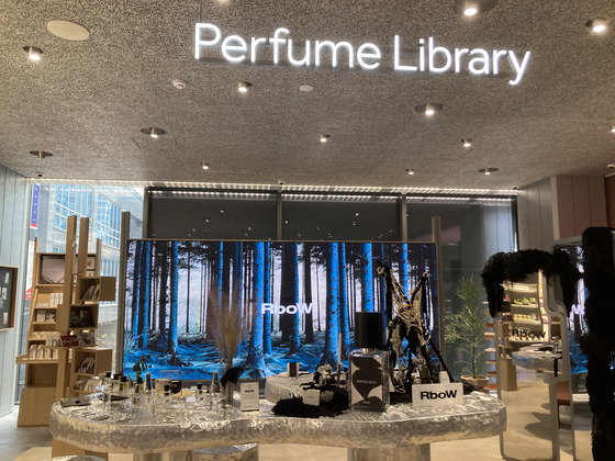 Olive Young N Seongsu's "Perfume Library" zone [KIM JU-YEON]