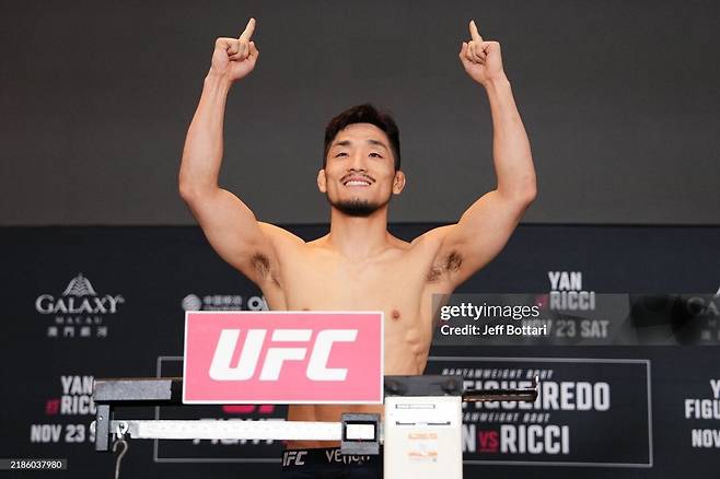 gettyimages-2186037980-2048x2048.jpg 이번주 UFC 진출을 걸고 싸우는 한국인 파이터들 페이스 오프 ㄷㄷ