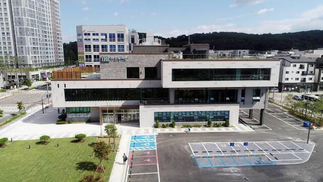 김포 마산도서관 전경. 도서관 제공