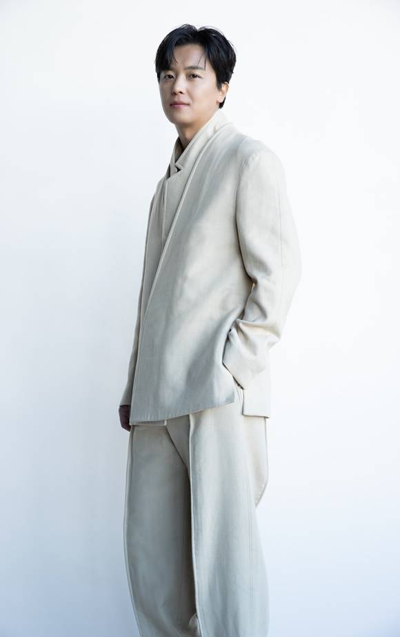 연우지는 "올해는 알록달록하다"며 "'정숙한 세일즈'는 어린 시절로의 여행"이라고 말했다. /점프엔터테인먼트