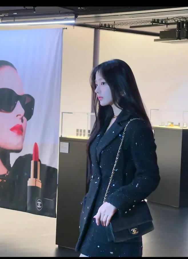 뉴진스민지 샤넬행사