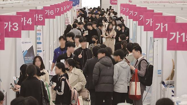 올해 2분기 청년층 일자리가 큰 폭으로 감소했다.[사진 | 뉴시스]