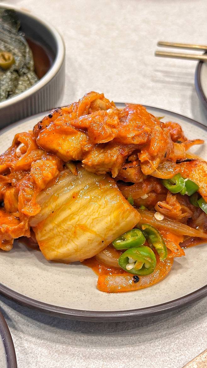 IMG_0235.jpeg 김치찌개 두루치기 점심