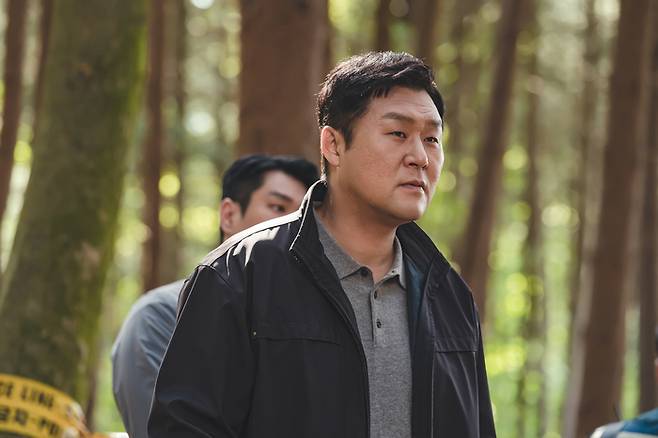 MBC 드라마 ‘이토록 친밀한 배신자’에서 오정환 역을 연기한 배우 윤경호 출연장면. 사진 MBC