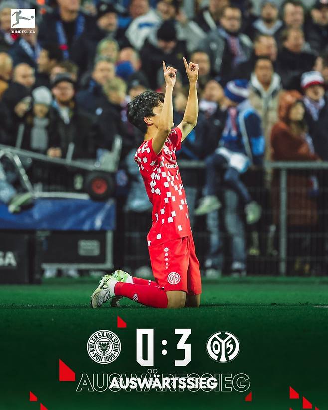 24일(한국시간) 킬의 홀슈타인 스타디온에서 열린 2024~2025시즌 독일 분데스리가 11라운드에서 득점을 터트린 뒤 무릎을 꿇고 세리머니하는 이재성. /사진=마인츠 공식 사회관계망서비스(SNS)