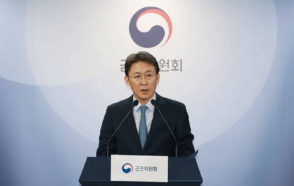 권대영 금융위원회 사무처장이 5월 13일 오전 서울 종로구 정부서울청사 합동브리핑실에서 부동산 PF의 '질서있는 연착륙'을 위한 향후 정책 방향에 대해 발표하고 있다. [사진=금융위원회]