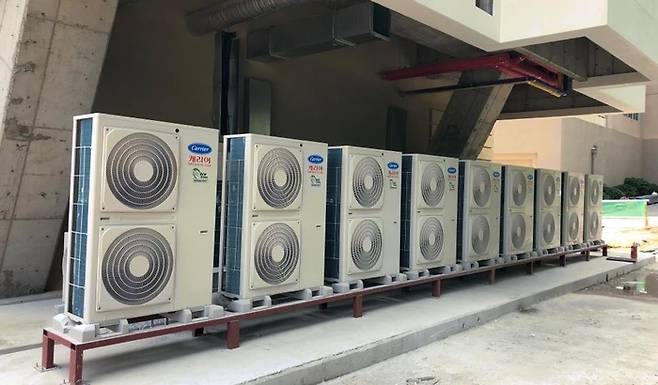 강원 홍천군에 위치한 한 리조트에 캐리어에어컨 ‘히트펌프 보일러’가 설치된 모습. [사진 제공=캐리어에어컨]