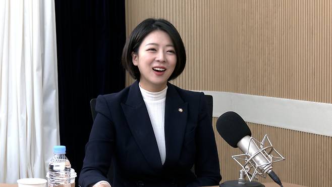 배현진 국민의힘 의원이 28일 뉴스1 유튜브 '팩트앤뷰'에 출연하고 있다.