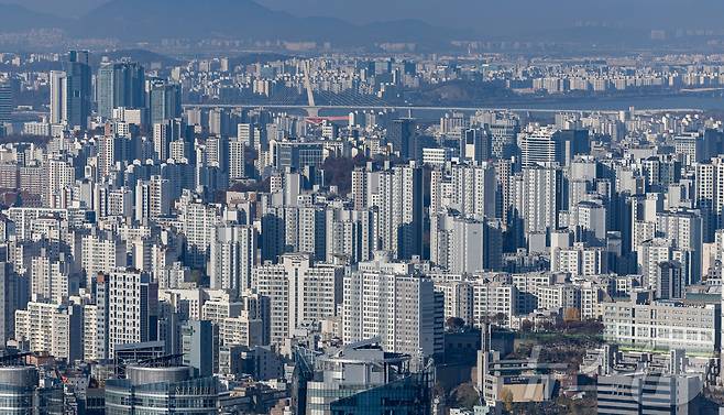 서울 남산에서 바라본 아파트 단지의 모습. 2024.11.25/뉴스1 ⓒ News1 이재명 기자