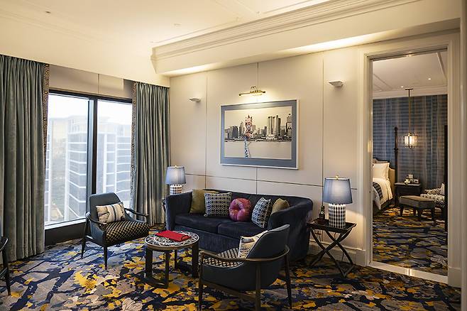고급스럽고 독특한 매력을 자아내는 그랜드 리스보아 팰리스의 객실. 사진 정인성 작가(레이스위크)