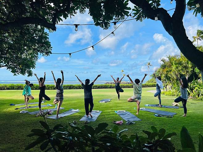 모닝 요가 클래스. 사진제공|팜투어