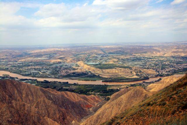 청성고진 가는 산 고개에서 바라본 황하.ⓒ최종명