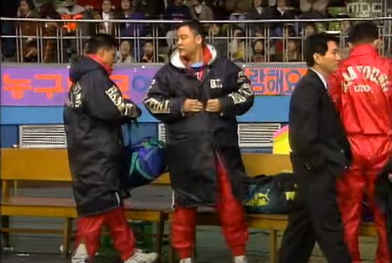 A scene from MBC's 1994 basketball drama ″Final Jump″ [SCREEN CAPTURE]