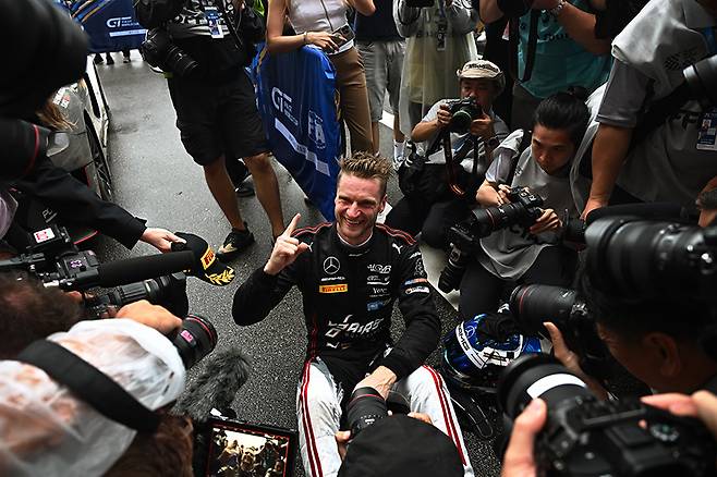 FIA GT 월드컵 우승을 차지한 마로 앙헬. 사진 김학수 기자