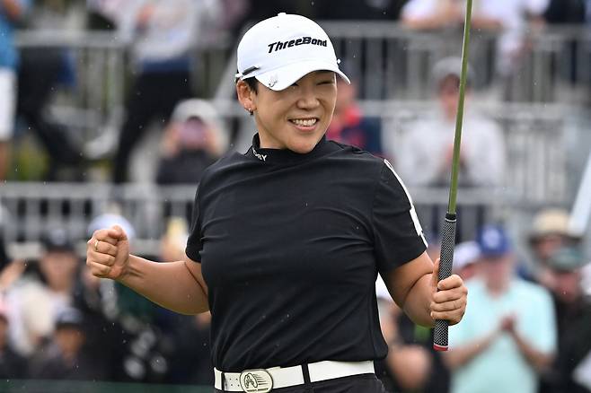 Shin Ji-yai of South Korea celebrates her victory in the final round of the 2024 ISPS Handa Australian Open Golf tournament at the Kingston Heath Golf Club in Melbourne on December 1, 2024. (Photo by WILLIAM WEST / AFP) / -- IMAGE RESTRICTED TO EDITORIAL USE - STRICTLY NO COMMERCIAL USE --







<저작권자(c) 연합뉴스, 무단 전재-재배포, AI 학습 및 활용 금지>