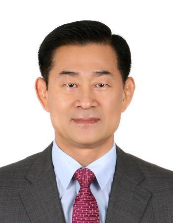 윤석열 대통령이 5일 김용현 국방부 장관의 사의를 수용하고 최병혁(사진) 주사우디아라비아 대사를 국방부 장관에 지명했다. 대통령실 제공