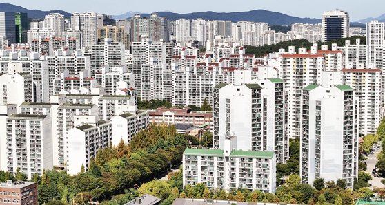 1기 신도시 재건축이 시작된다. 경기도 성남시 분당구 일대 아파트단지 모습. [연합뉴스]