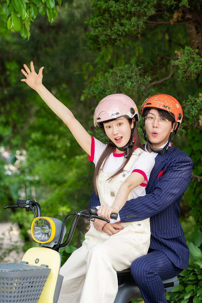 숏폼 드라마  ‘초고속 결혼 후 열애중’의 주인공 수영과 일우. 코탑미디어