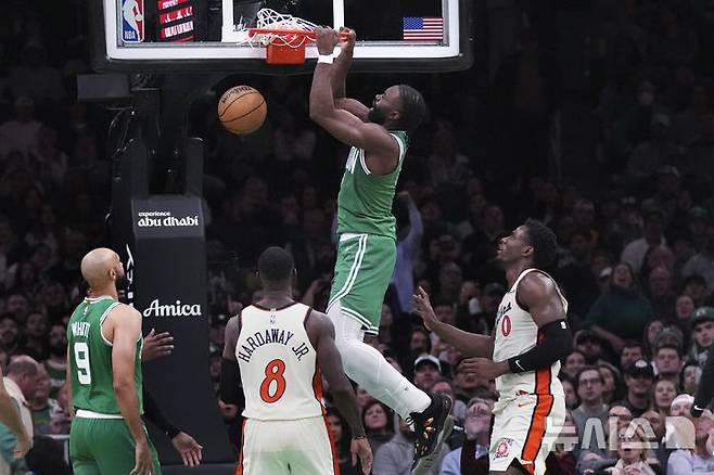 [보스턴=AP/뉴시스] 미국프로농구(NBA) 보스턴 셀틱스의 제일런 브라운. 2024.12.04.