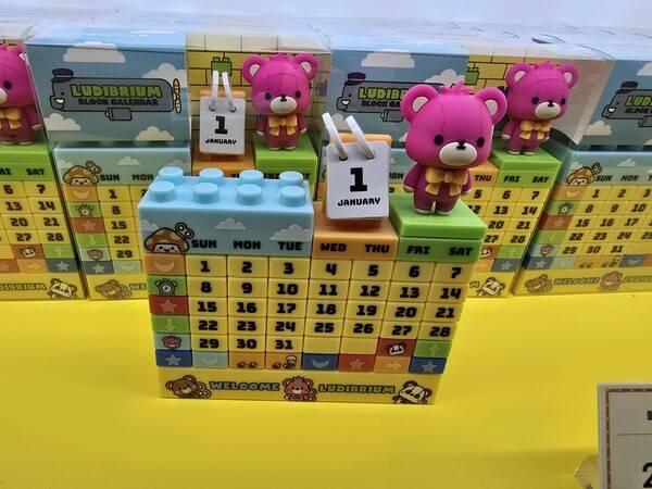 - 블록 달력은 좀 탐나는데