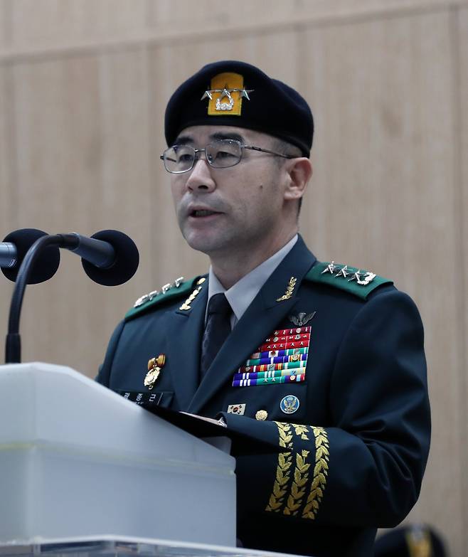 곽종근 특수전사령관이 지난달 29일 오전 경기 광주시 육군 특수전학교에서 열린 '특전부사관 257기 임관식'에서 축사를 하고 있다. /뉴스1