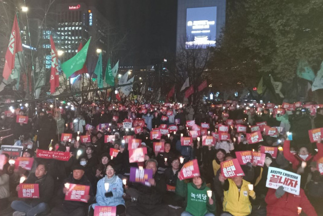 ▲ 12월 5일 서울 종로구 동화면세점 앞 광장에서 두 번째 '내란죄 윤석열 퇴진! 국민주권 실현! 사회대개혁 퇴진 광장을 열자!' 촛불집회가 열렸다. ⓒ프레시안(이명선)