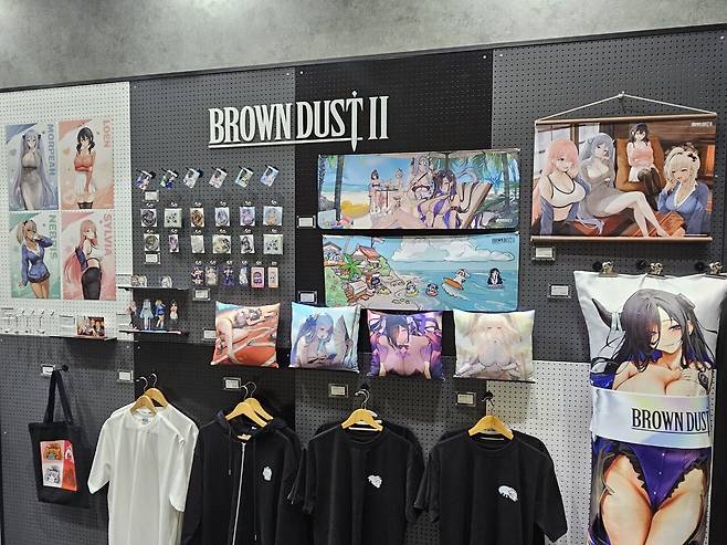 - 여기까지 왔으면 굿즈도 당연히 구매해야지