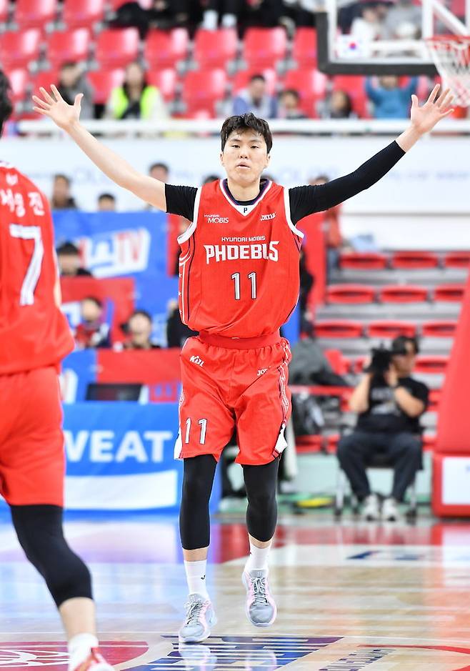 [서울=뉴시스] 프로농구 울산 현대모비스의 이우석. (사진= KBL 제공) *재판매 및 DB 금지