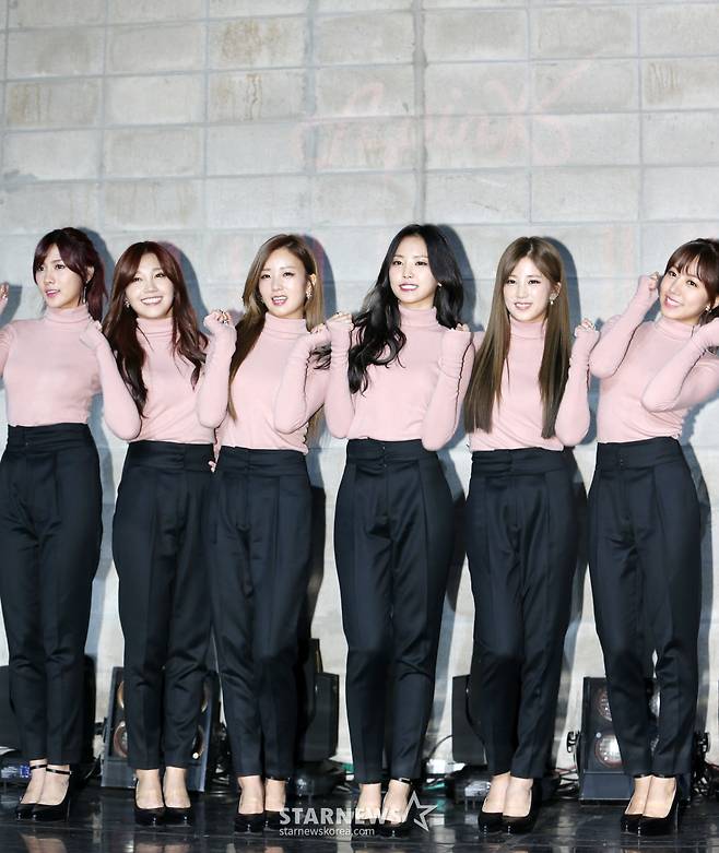 '러브' 발매 기념 쇼케이스 당시 에이핑크/사진=김창현 기자 chmt@