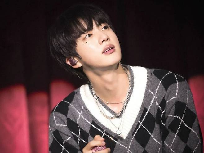 방탄소년단 진, 케이돌 '11월 월간랭킹' 1위·'12월 생일랭킹' 1위
