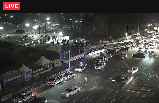 네이버지도 내 CCTV 서비스가 제공하는 지난 3일 밤 11시께 국회 앞 모습. [독자 제공]