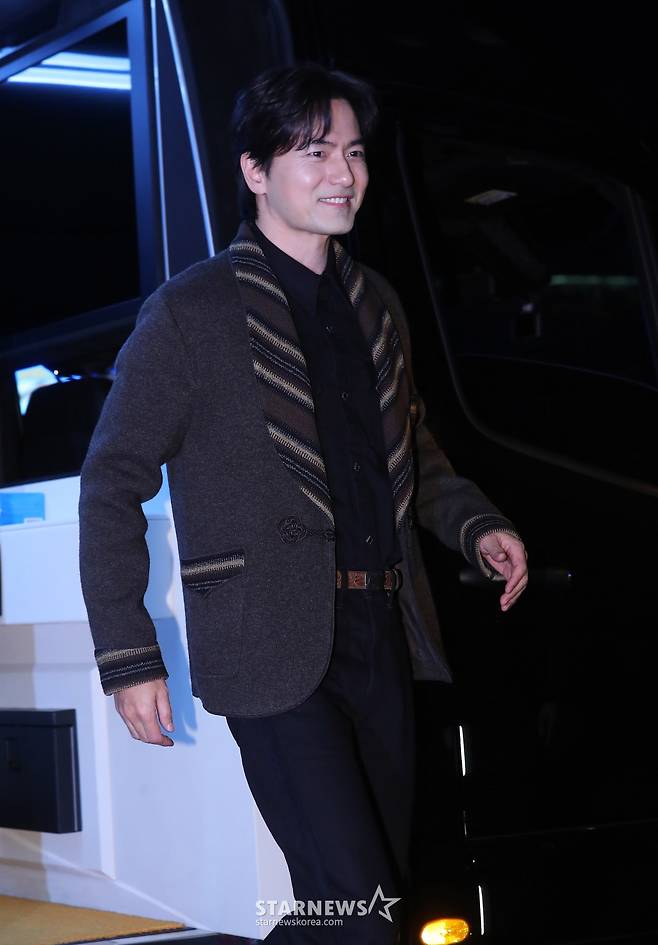 이진욱 '등장 장인'[★포토]