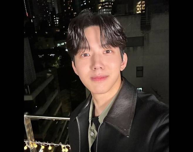 ‘12·3 비상계엄 사태’ 이후 군복을 입은 채 드럼 연습 영상을 올렸다가 불똥이 튄 밴드 데이식스(DAY6) 도운 측이 무분별한 루머에 대해 강경 대응할 방침이다. 데이식스 인스타그램