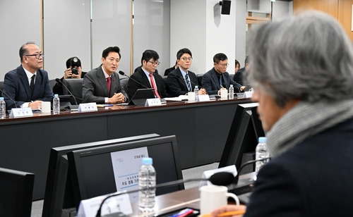 10일 서울시 비상경제회의 주재하는 오세훈 시장 [서울시 제공. 재판매 및 DB 금지]