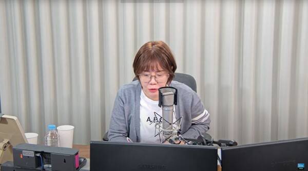 ▲지난 4일 YTN 라디오 '뉴스파이팅'을 진행중인 배승희 변호사. YTN라디오 유튜브 갈무리