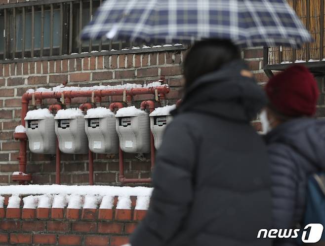 서울 시내 한 주택가에 설치된 가스 계량기의 모습.ⓒ News1 신웅수 기자