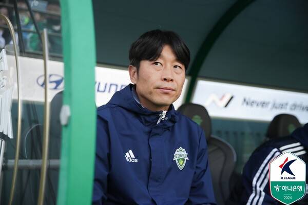 전북현대 김두현 감독. 사진┃한국프로축구연맹
