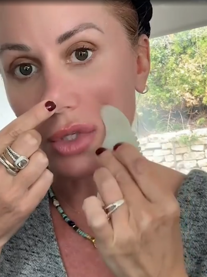 인스타그램 @officialkatjames